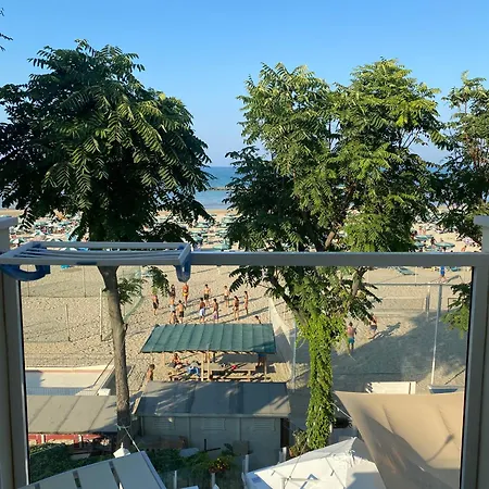 Marina Beach 酒店 里米尼