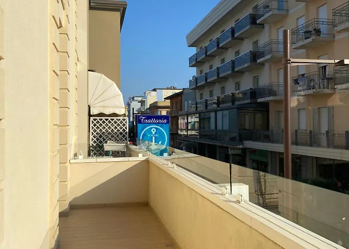 Hotell Marina Beach *