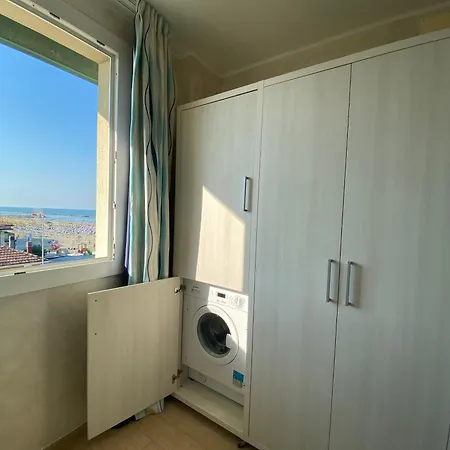 Marina Beach Hotel *